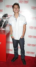 Jake T. Austin : jake-t-austin-1315259426.jpg