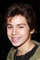 Jake T. Austin : jake-t-austin-1318824614.jpg