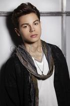 Jake T. Austin : jake-t-austin-1322144334.jpg