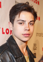 Jake T. Austin : jake-t-austin-1334687215.jpg