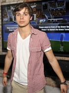 Jake T. Austin : jake-t-austin-1339400908.jpg