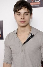 Jake T. Austin : jake-t-austin-1340639620.jpg