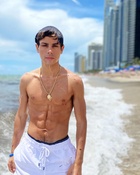 Jake T. Austin : jake-t-austin-1625403422.jpg