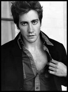 Jake Gyllenhaal : TI4U_u1140844080.jpg