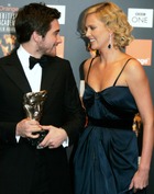 Jake Gyllenhaal : jake-gyllenhaal-1403810889.jpg