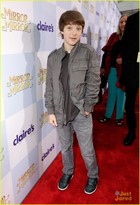 Jake Short : jake-short-1332372452.jpg