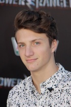 Jake Short : jake-short-1590473294.jpg