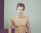 James McVey : james-mcvey-1413591717.jpg