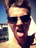 James McVey : james-mcvey-1413591822.jpg