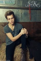 James McVey : james-mcvey-1413591846.jpg