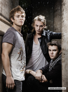 Jamie Campbell Bower : TI4U_u1259952478.jpg