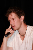 Jason Dohring : jasondohring_1230248573.jpg