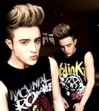 Jedward : jedward-1441297811.jpg