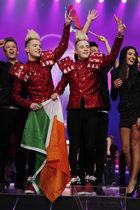 Jedward : jedward_1305744882.jpg