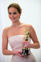 Jennifer Lawrence : jennifer-lawrence-1361945405.jpg