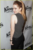 Jennifer Stone : jennifer-stone-1387739379.jpg