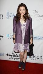 Jennifer Stone : jennifer-stone-1405281321.jpg