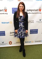 Jennifer Stone : jennifer_stone_1259350274.jpg