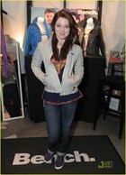 Jennifer Stone : jennifer_stone_1264460571.jpg