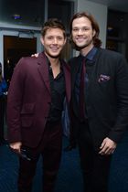 Jensen Ackles : TI4U1383932877.jpg