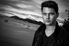 Jeremy Irvine : jeremy-irvine-1444139724.jpg