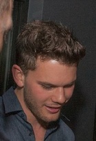 Jeremy Irvine : jeremy-irvine-1526505502.jpg