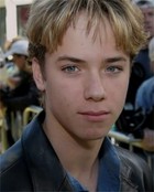 Jeremy Sumpter : SG_137373.jpg