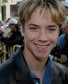 Jeremy Sumpter : SG_137375.jpg