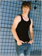 Jeremy Sumpter : TI4U_u1154123625.jpg