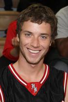 Jeremy Sumpter : jeremy-sumpter-1393343214.jpg