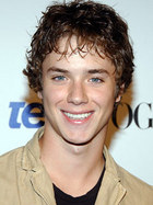 Jeremy Sumpter : jeremy_sumpter_1234314853.jpg