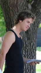 Jeremy Sumpter : jeremy_sumpter_1273955394.jpg