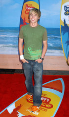 Jesse McCartney : TI4U_u1137614208.jpg