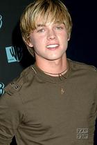 Jesse McCartney : TI4U_u1144515648.jpg