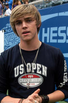 Jesse McCartney : TI4U_u1150080907.jpg