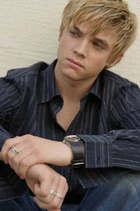 Jesse McCartney : darkshirt5uc.jpg