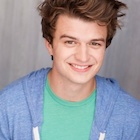 Joe Keery : joe-keery-1508558495.jpg