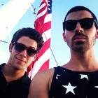 Joe Jonas : TI4U1373013099.jpg