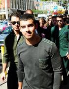 Joe Jonas : TI4U1379111256.jpg