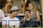 Joe Jonas : TI4U1410282830.jpg