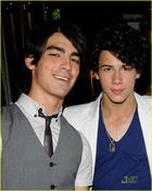 Joe Jonas : TI4U_u1217907538.jpg