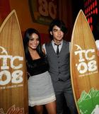 Joe Jonas : TI4U_u1219047704.jpg