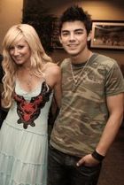 Joe Jonas : TI4U_u1229012439.jpg