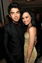 Joe Jonas : TI4U_u1272900771.jpg