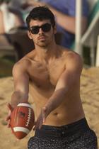 Joe Jonas : joe-jonas-1325044547.jpg