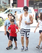 Joe Jonas : joe-jonas-1360998470.jpg