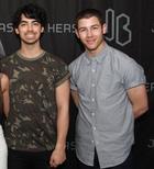 Joe Jonas : joe-jonas-1361565345.jpg