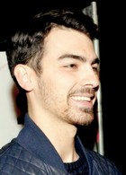 Joe Jonas : joe-jonas-1401466298.jpg