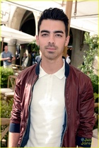 Joe Jonas : joe-jonas-1414169113.jpg