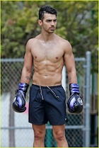 Joe Jonas : joe-jonas-1473980262.jpg